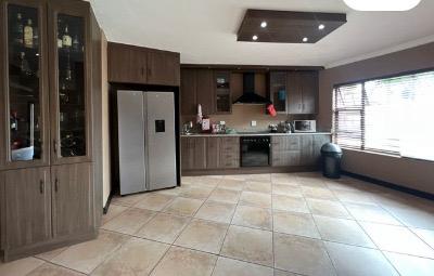 To Let 4 Bedroom Property for Rent in Melodie North West